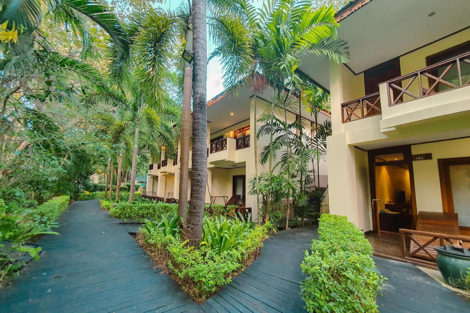 Jade Marina Resort And Spa Ngapali Buitenkant foto