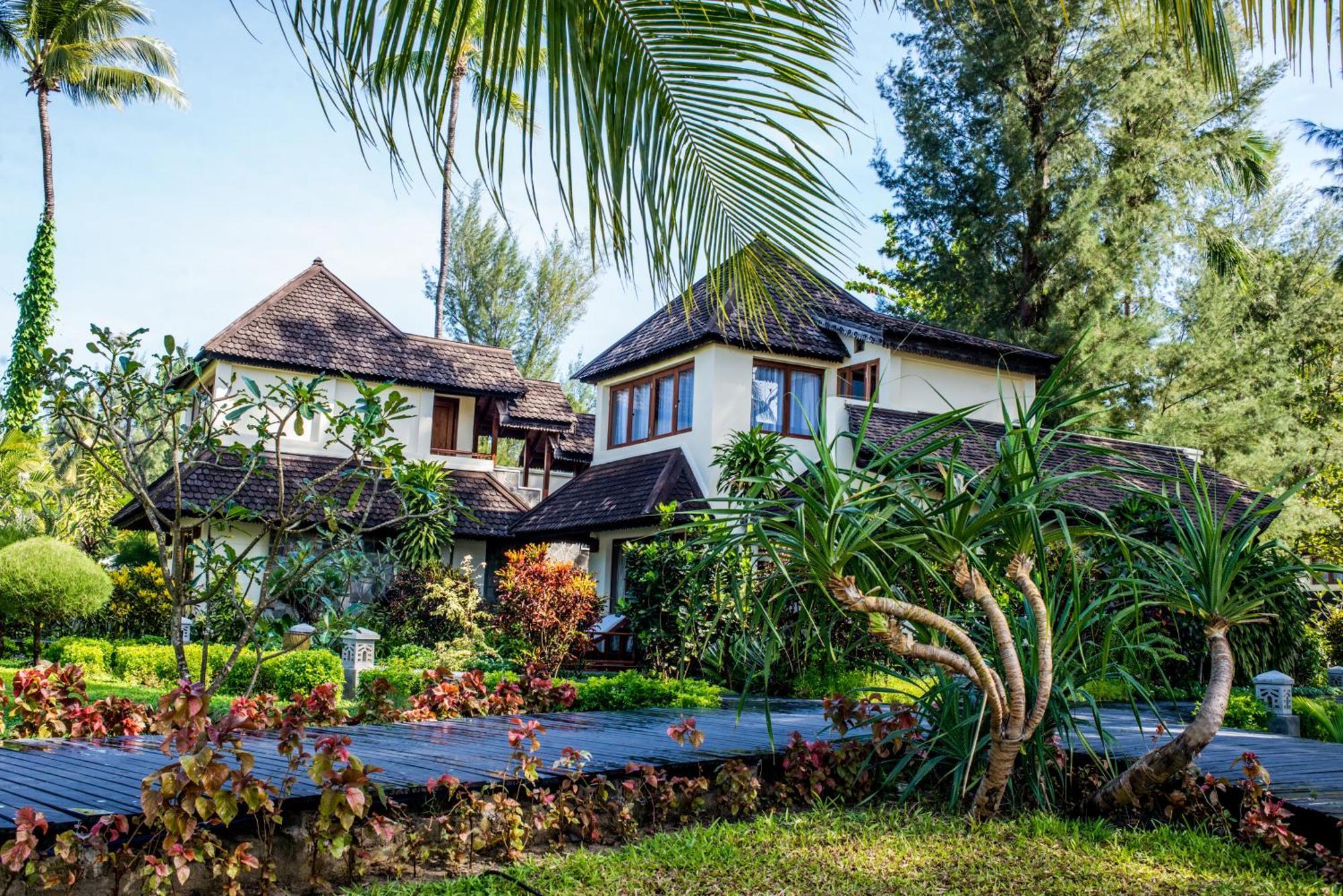 Jade Marina Resort And Spa Ngapali Buitenkant foto
