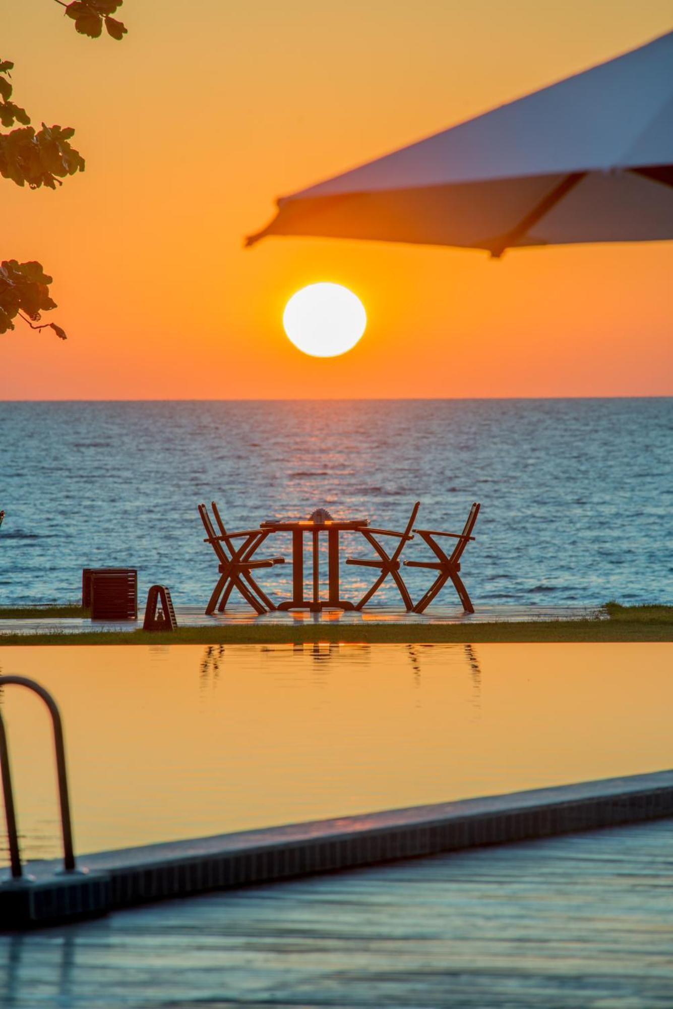 Jade Marina Resort And Spa Ngapali Buitenkant foto