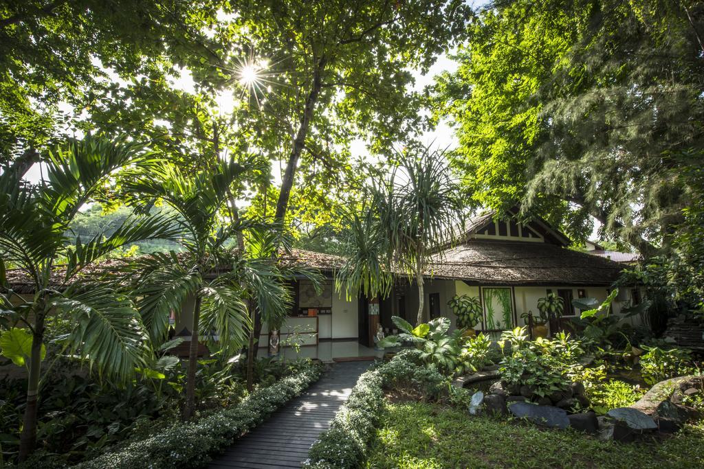 Jade Marina Resort And Spa Ngapali Buitenkant foto