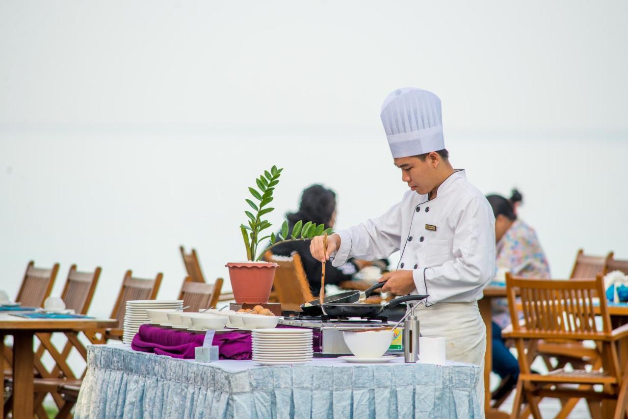Jade Marina Resort And Spa Ngapali Buitenkant foto